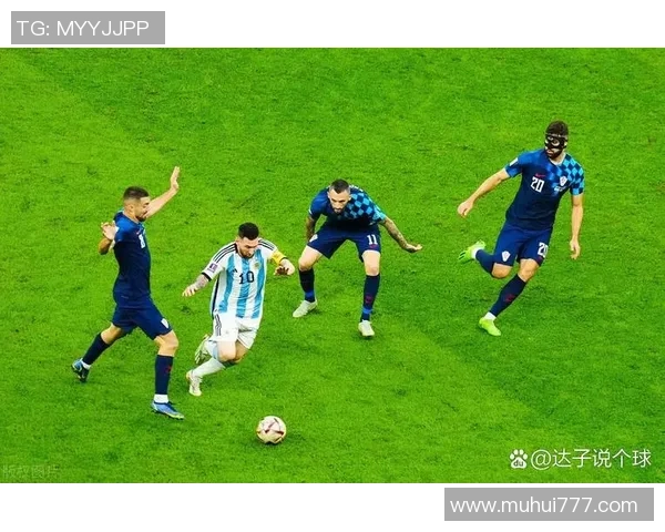 足球巨星魅力全开个人海报高清展现，感受球场风采与荣耀时刻